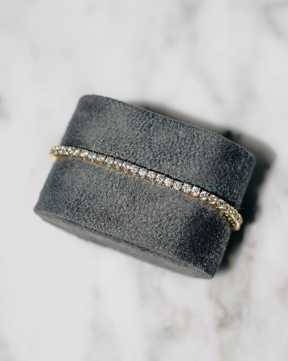 Bracelet tennis moissanite 3 mm, finition or, vue 5