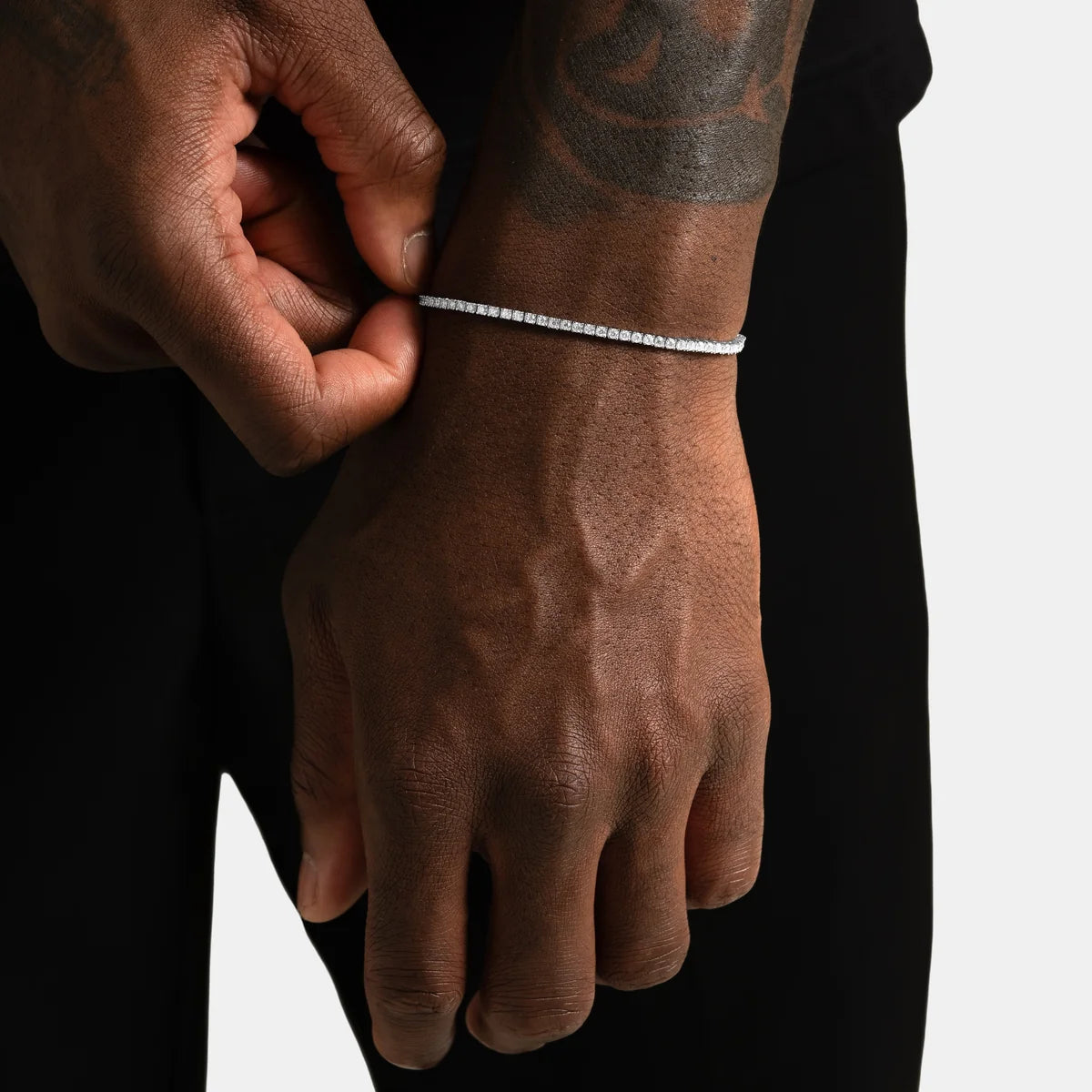 Bracelet tennis moissanite 2 mm, finition argent, vue 2