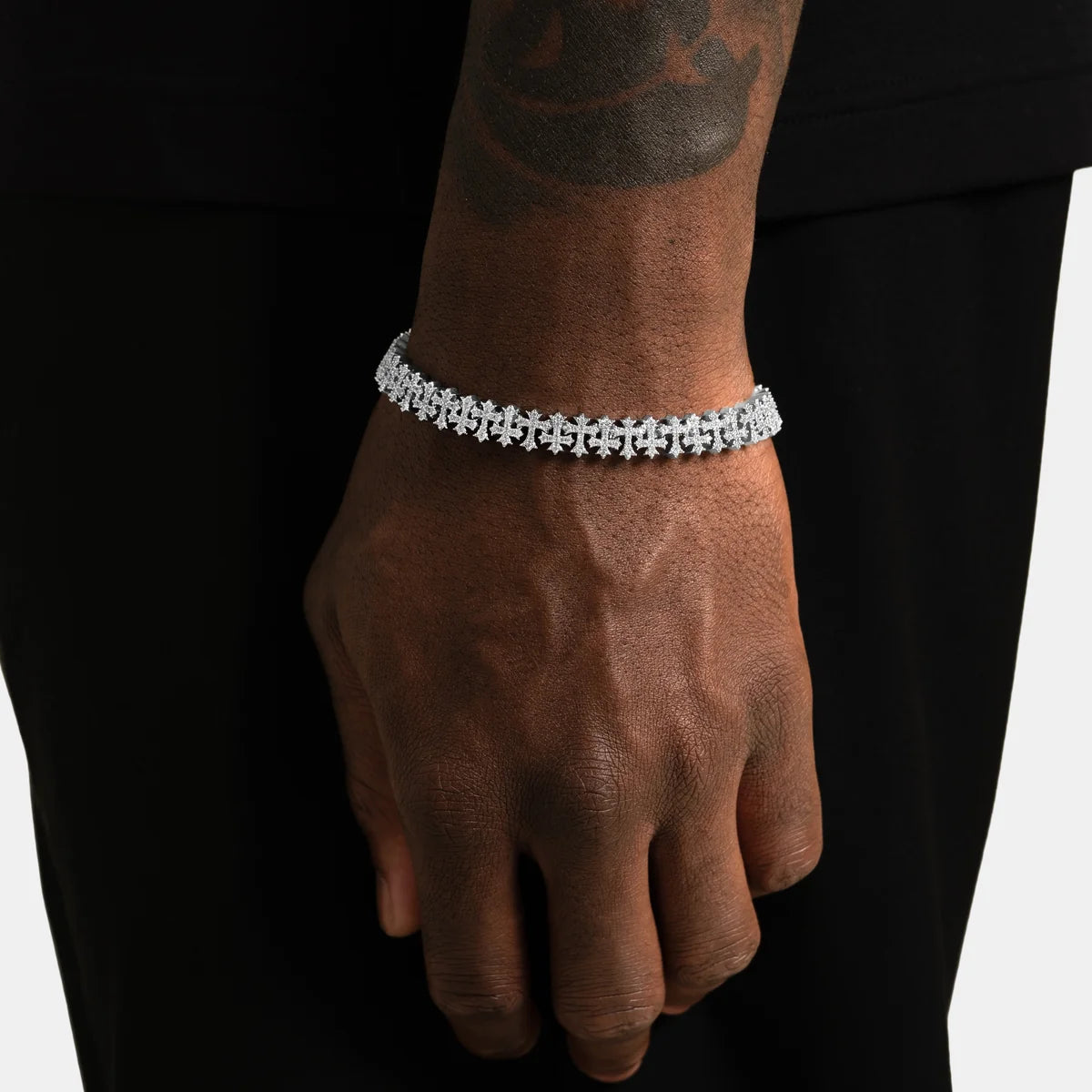 Bracelet glacé motif croix 8,5 mm, finition argent