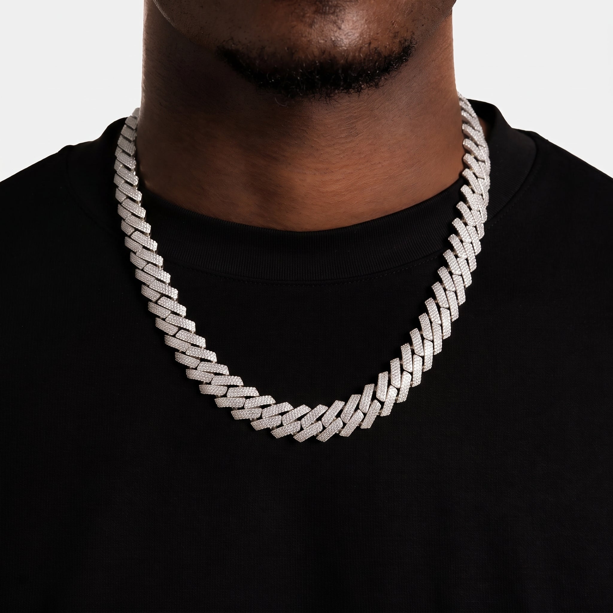 Chaîne cubaine 3 rangs 16 mm, finition argent