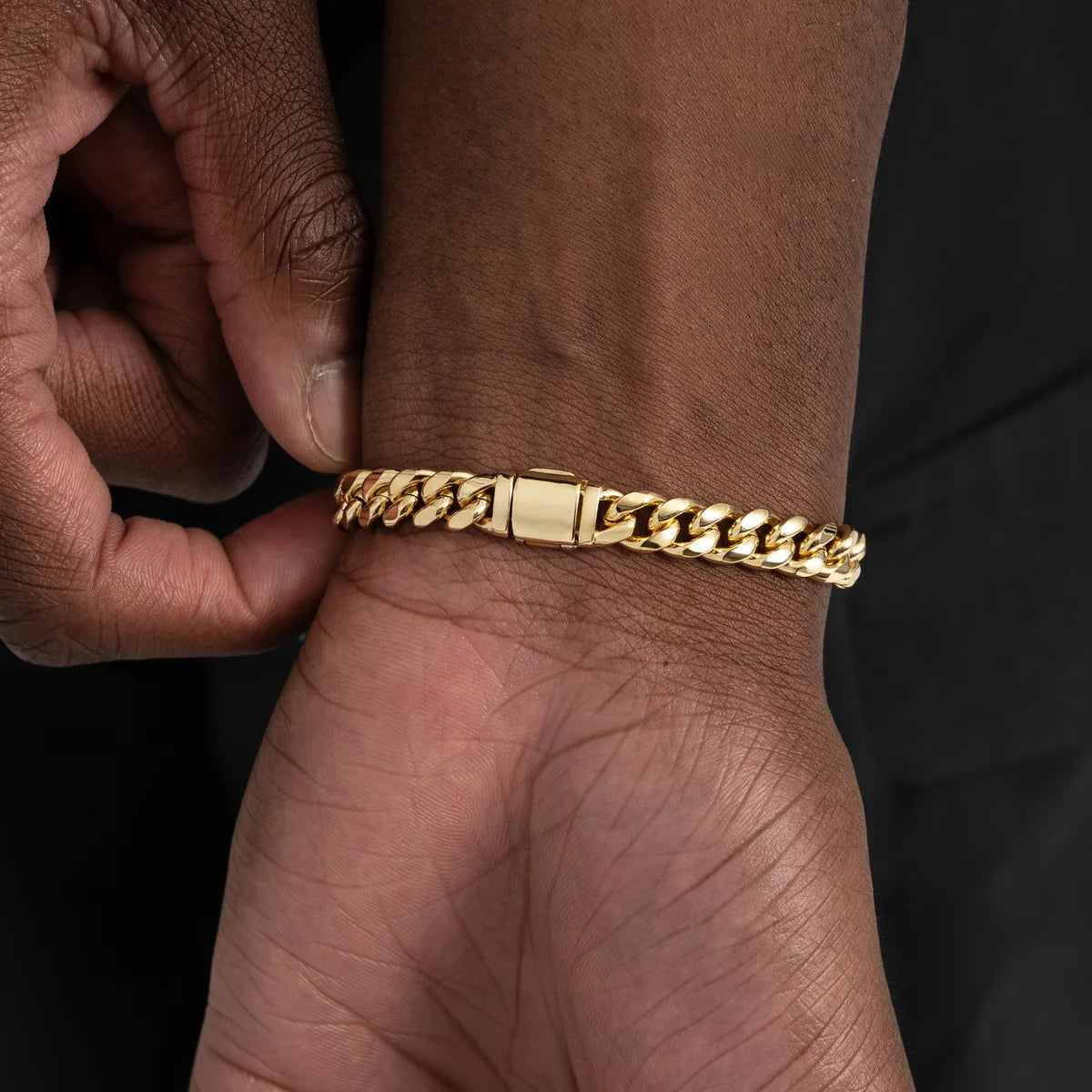 Bracelet cubain Miami 8 mm, finition or, vue 5