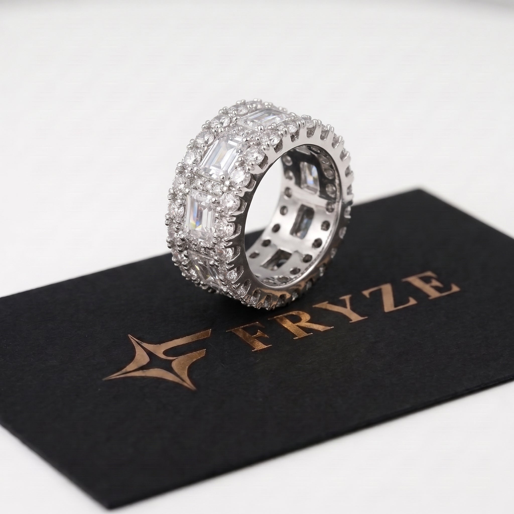 Bague éternité baguettes glacée, finition argent, vue 3