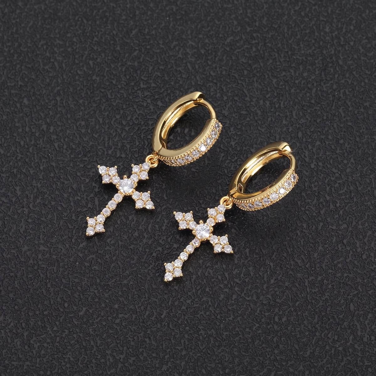 Créoles croix glacées, finition or, vue 3