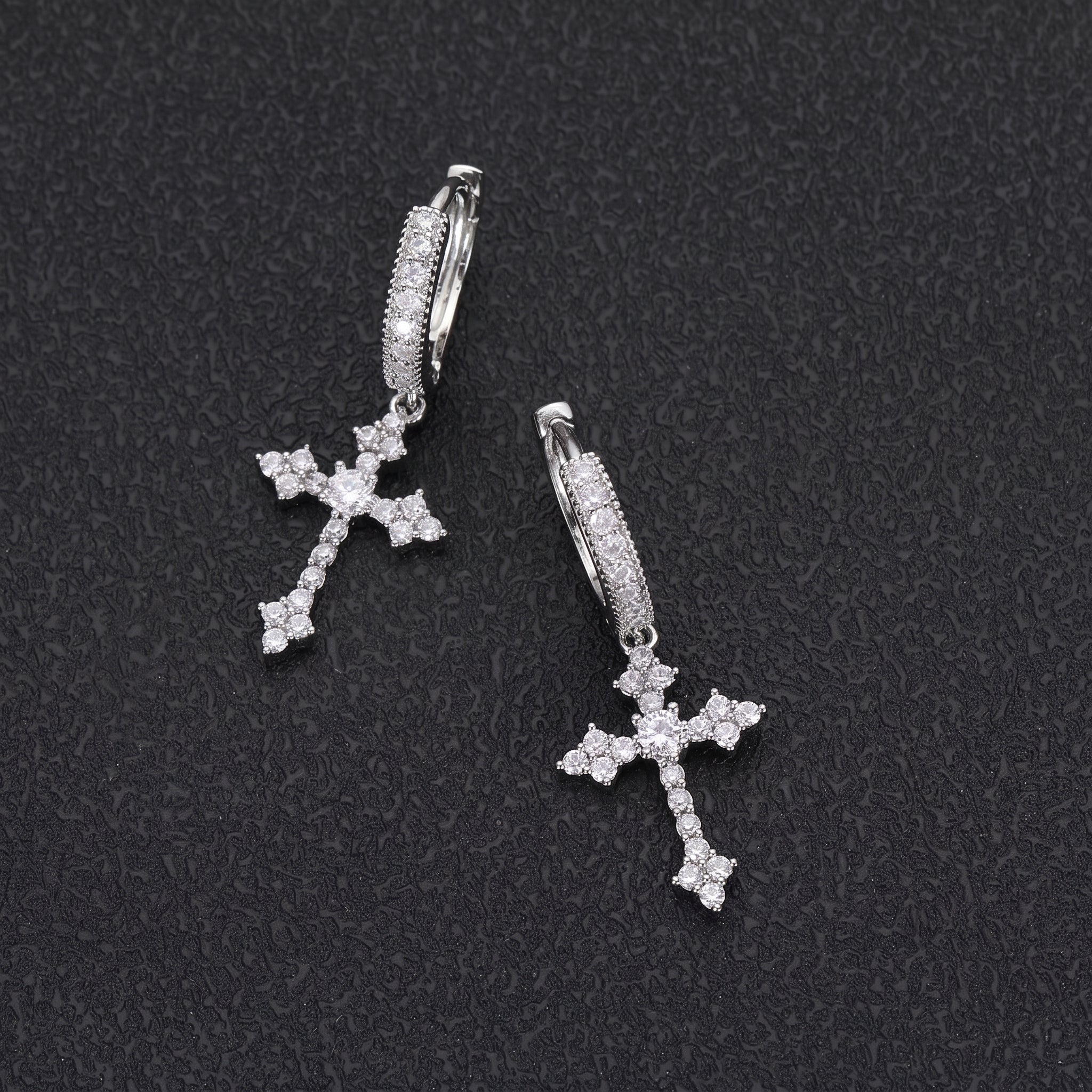 Créoles croix glacées, finition argent, vue 2