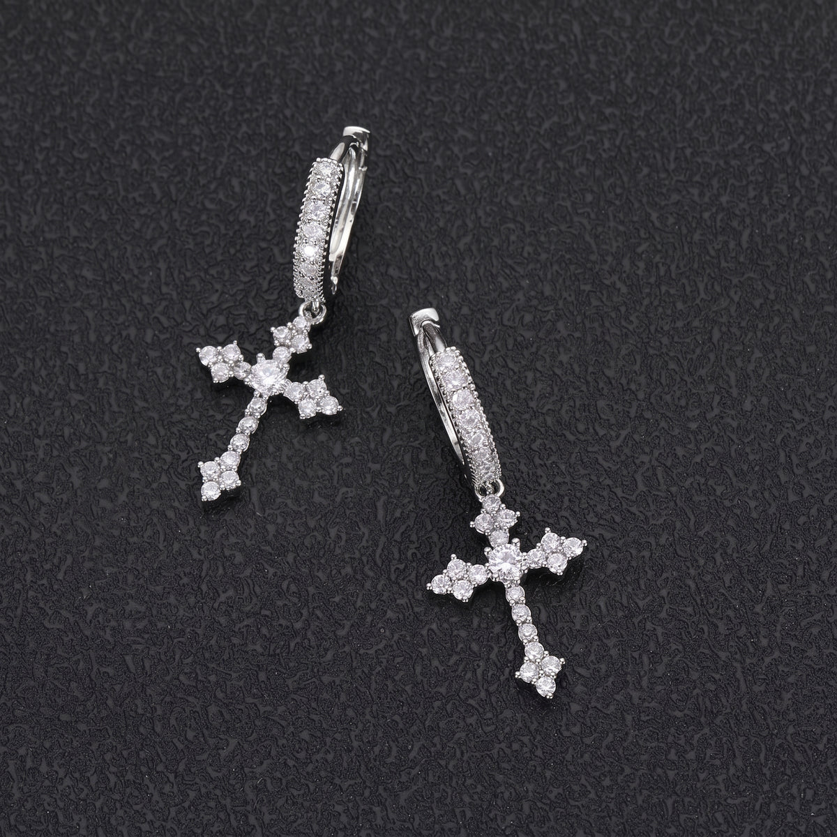 Créoles croix glacées, finition argent, vue 2