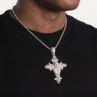 Pendentif croix crânes glacée, finition argent, vue 2