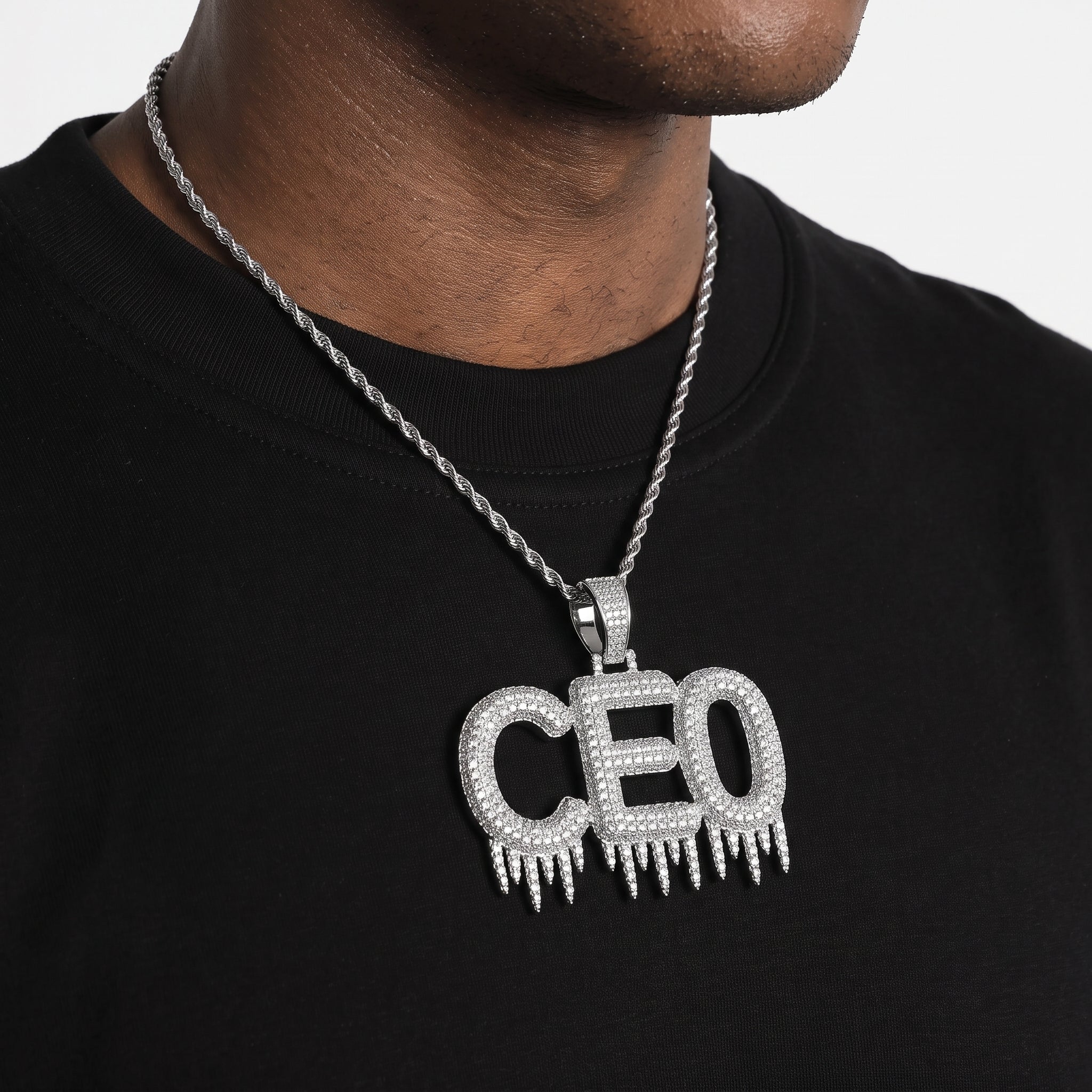 Pendentif lettres glacées drip, finition argent, vue 2