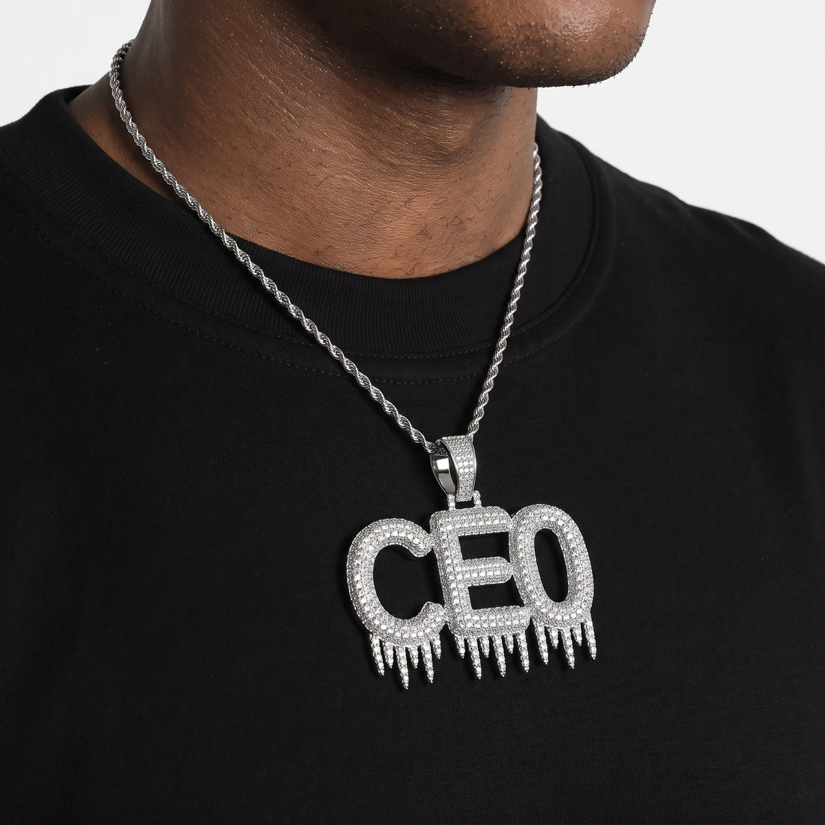 Pendentif lettres glacées drip, finition argent, vue 2