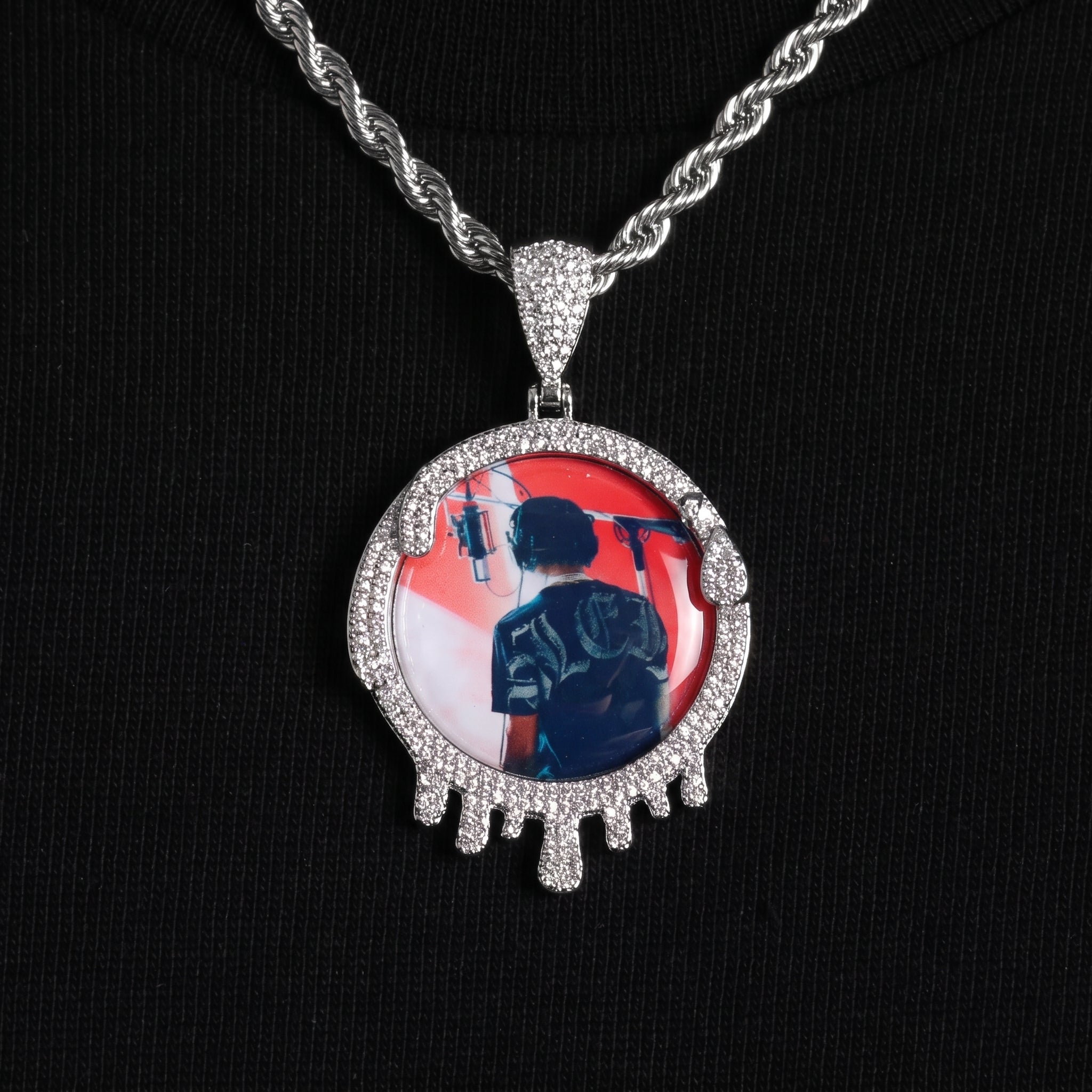 Pendentif photo drip glacé, finition argent, vue 4