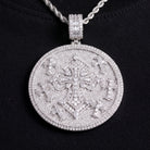 Médaillon croix glacé 62 mm, finition argent, vue 4