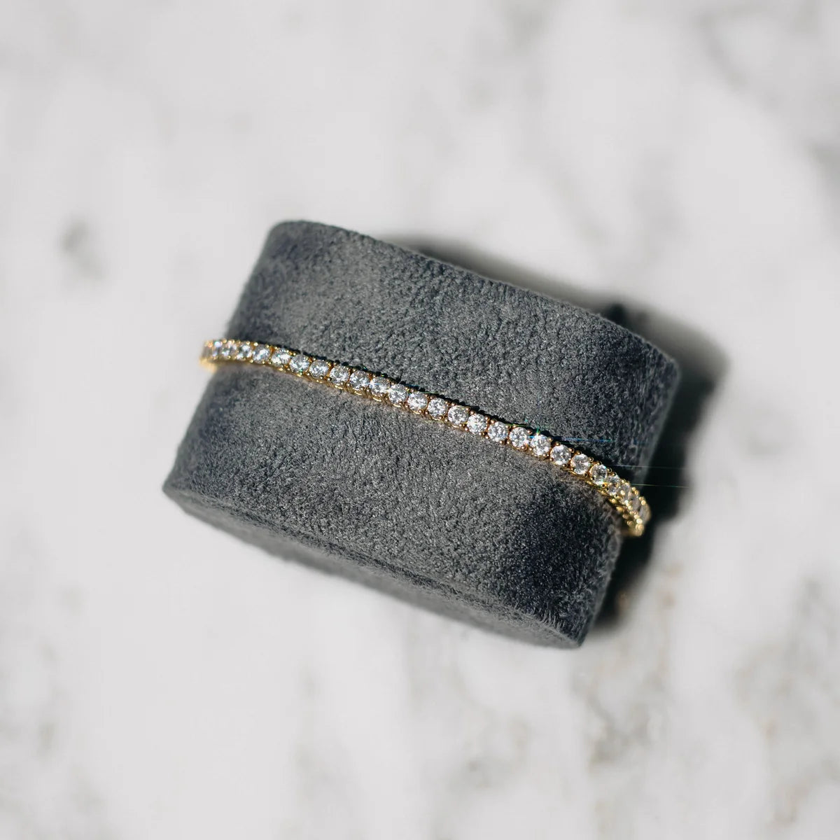 Bracelet tennis moissanite 3 mm, finition or, vue 5